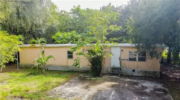 261 Capitol ST, North Fort Myers, FL 33903