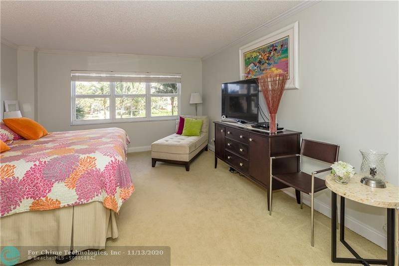 Lauderdale By The Sea, FL 33308,4900 N Ocean Blvd  #302