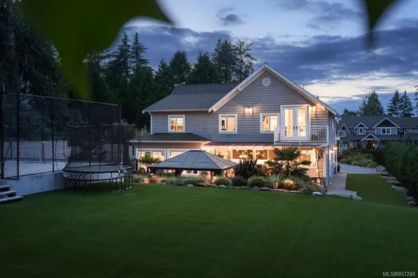 North Saanich, BC V8L 1G5,1957 Llewellyn Pl