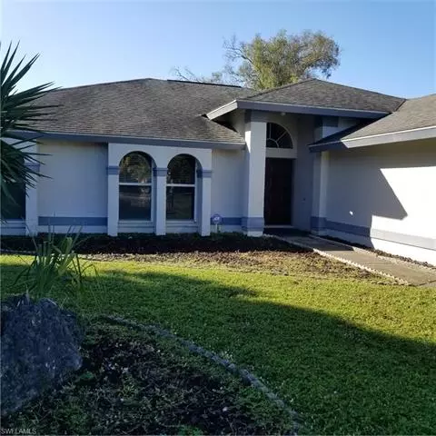 5821 Poetry LN, North Fort Myers, FL 33903