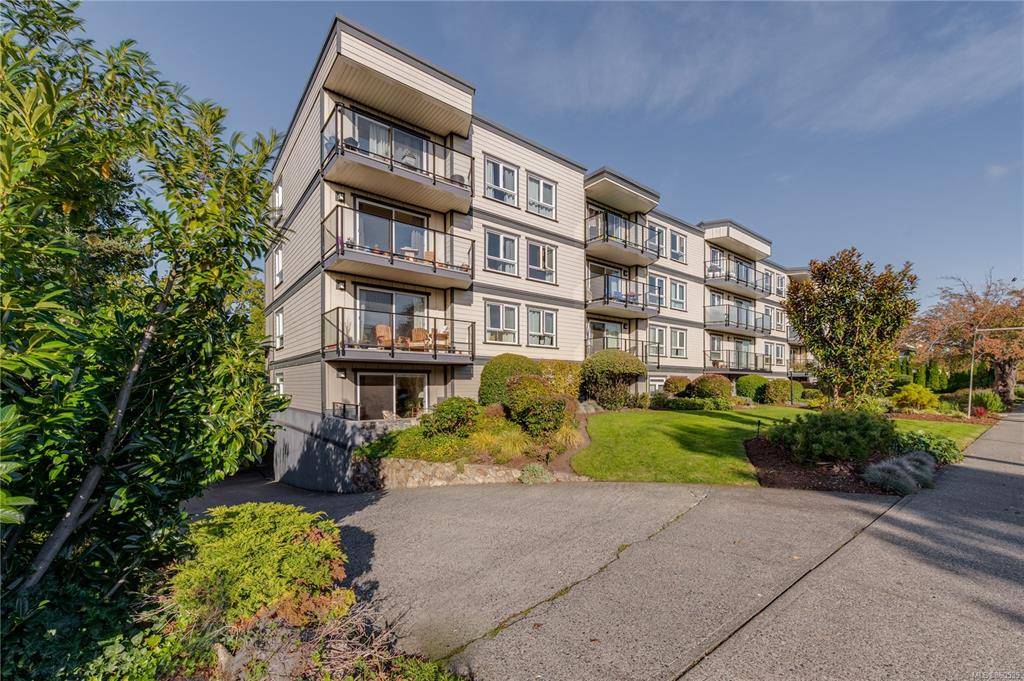 Victoria, BC V8V 3A5,1024 Fairfield Rd #105