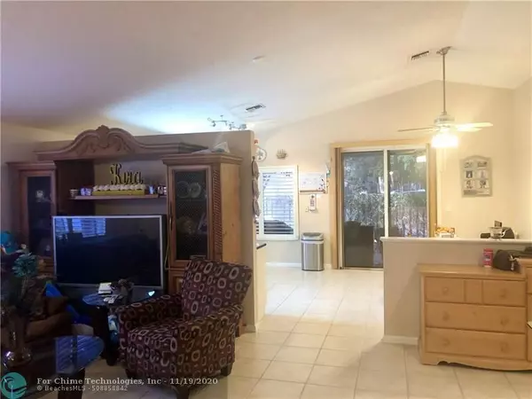 Pompano Beach, FL 33069,1421 BANYAN CIR