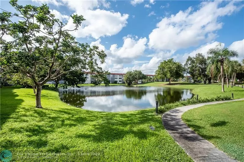 820 S Hollybrook Dr  #101, Pembroke Pines, FL 33025