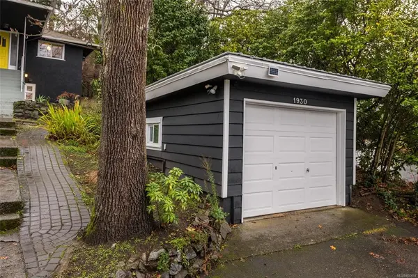 Saanich, BC V8P 1P8,1930 Mayfair Dr