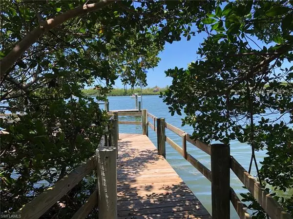 Upper Captiva, FL 33924,4321 Sol Vista DR