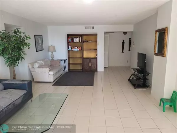 Hallandale, FL 33009,1890 S Ocean Dr  #306