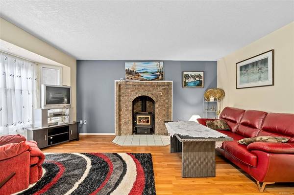 Sooke, BC V9Z 0N5,2138 Henlyn Dr