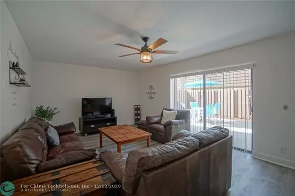 Cooper City, FL 33026,2557 Lakeview Ct  #2557