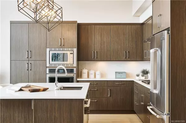 Saanich, BC V8Z 0G3,741 Travino Lane #605