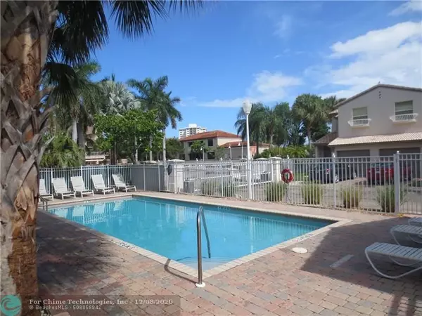 Lauderdale By The Sea, FL 33062,1900 Oceanwalk Ln  #133