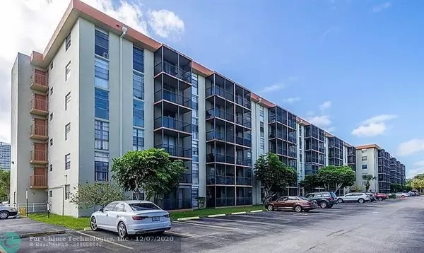 16950 W Dixie Hwy  #428, North Miami Beach, FL 33160