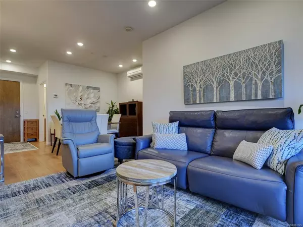 Saanich, BC V8Z 0E5,745 Travino Lane #210