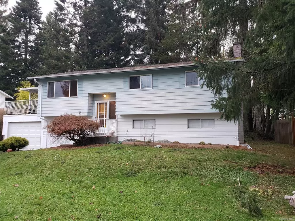 Comox, BC V9M 1L4,2142 Gull Ave