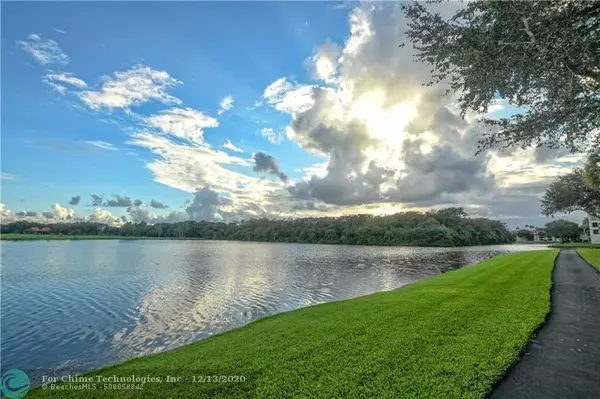 Coconut Creek, FL 33066,2768 Carambola Cir  #301