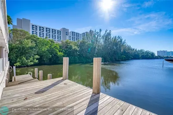 Fort Lauderdale, FL 33316,3000 Holiday Dr  #904