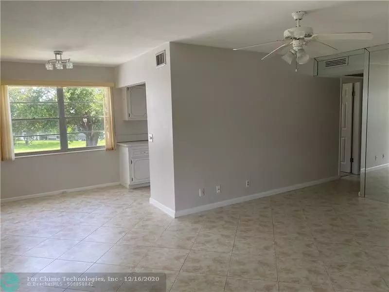 Deerfield Beach, FL 33442,205 Newport L  #205