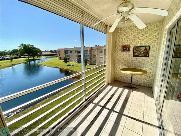 Sunrise, FL 33322,9221 Sunrise Lakes Blvd  #302