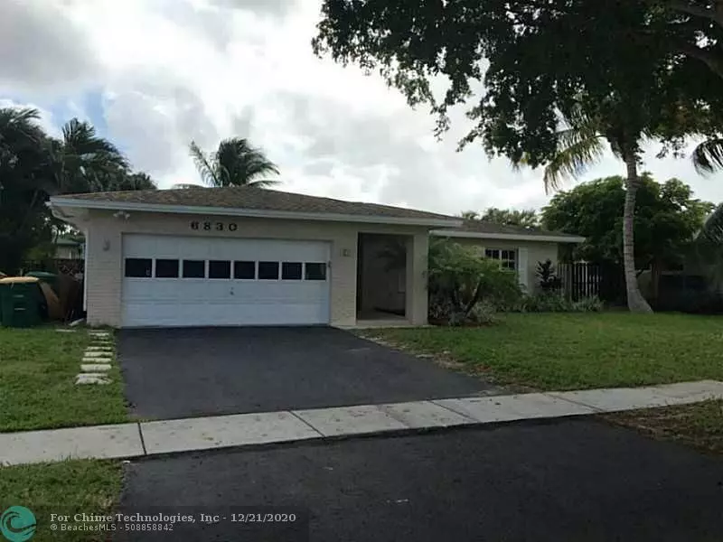 6830 NW 82ND ST, Tamarac, FL 33321