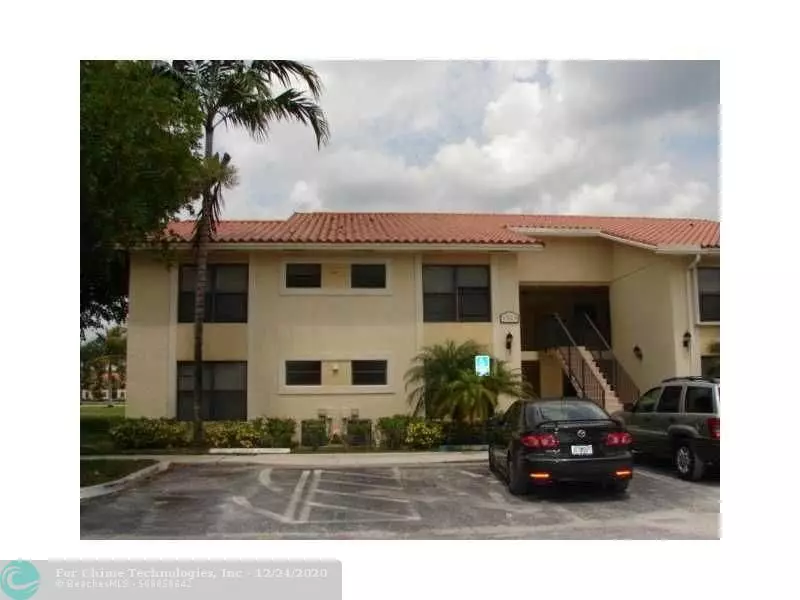 1523 Lake Crystal Dr, West Palm Beach, FL 33411