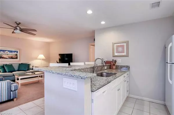 Sanibel, FL 33957,827 E Gulf DR #H6