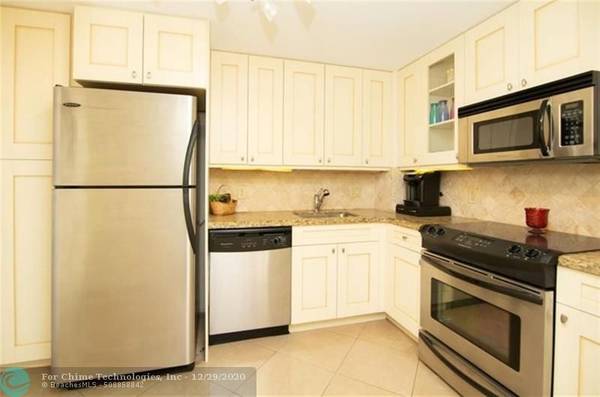 Lauderdale By The Sea, FL 33062,1900 S Ocean Blvd  #10F