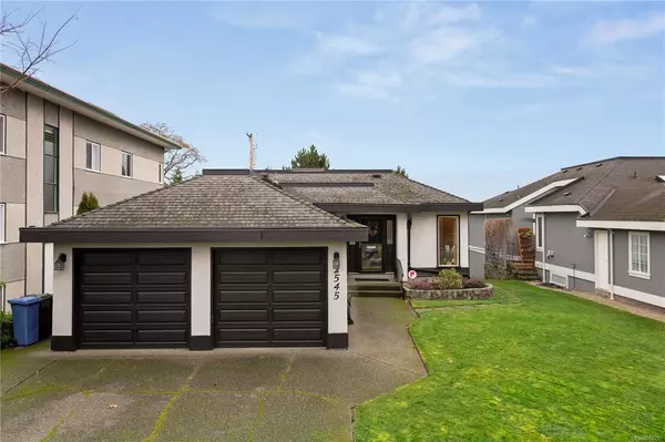 Oak Bay, BC V8R 6K3,2545 Beach Dr