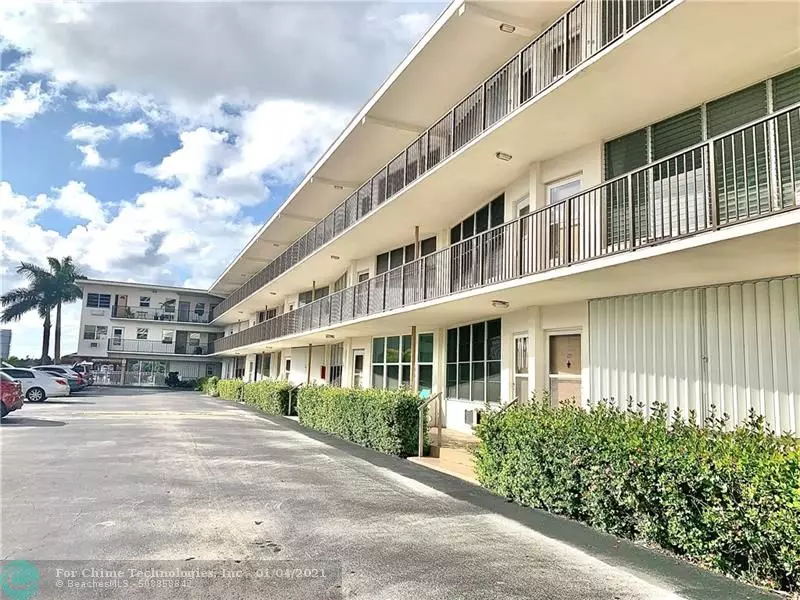 Hallandale Beach, FL 33009,3177 S Ocean Dr  #121