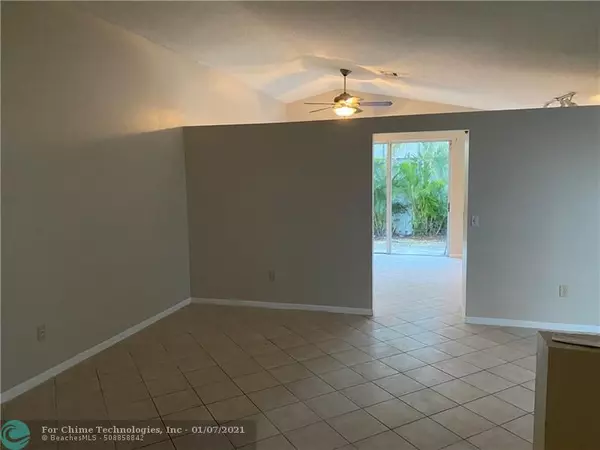 Pembroke Pines, FL 33028,15642 NW 14th St