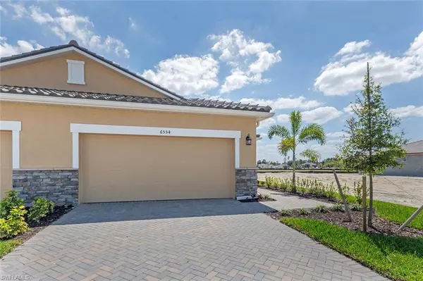 10277 BONAVIE COVE DR, Fort Myers, FL 33966