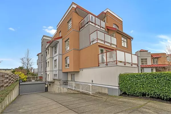 Victoria, BC V8T 1C6,930 North Park St #206