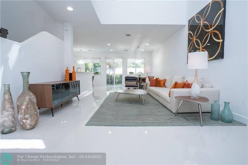 733 SE 1st Ct  #733, Pompano Beach, FL 33060