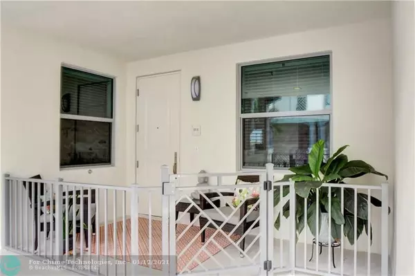 Lauderdale By The Sea, FL 33308,4511 El Mar Dr  #311