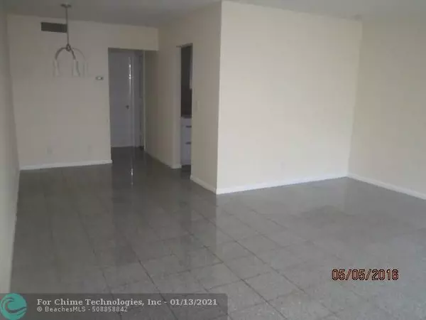 Hallandale, FL 33009,419 Golden Isles Dr  #206