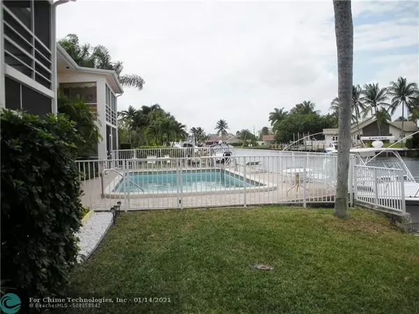 Pompano Beach, FL 33060,711 SE 7th Ave  #4