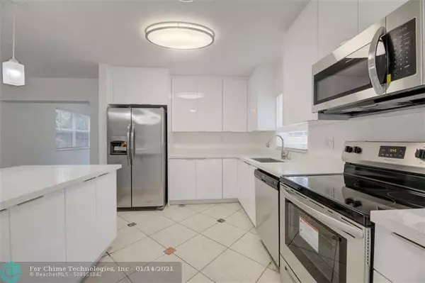 North Miami Beach, FL 33162,502 NE 163rd St