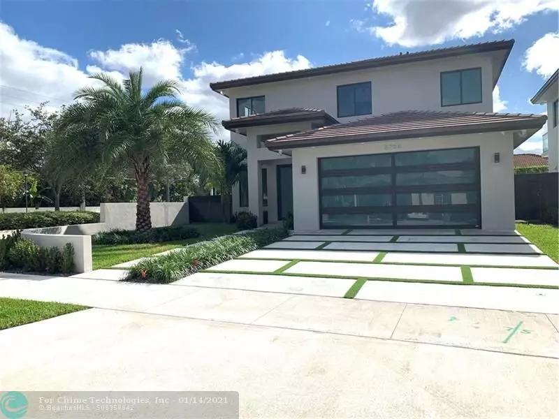 8706 NW 146th Ln, Miami Lakes, FL 33018