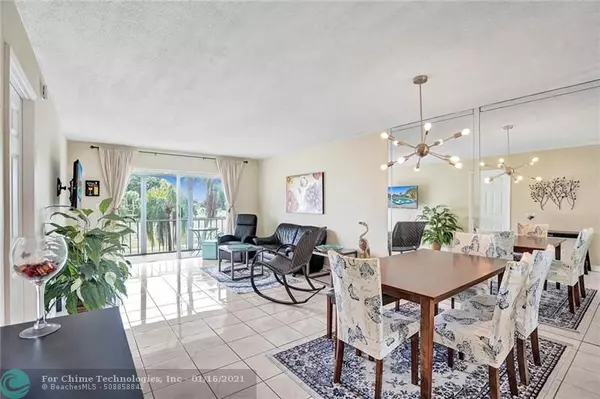 Hollywood, FL 33021,4800 Hillcrest Ln  #303