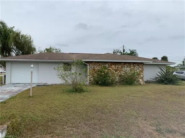 801 Bougainvillea RD E, Lehigh Acres, FL 33936