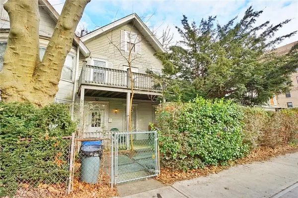 251 Saint Marks PL, Staten  Island, NY 10301