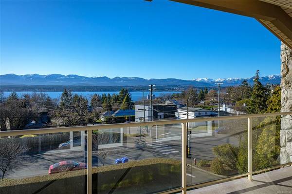 Comox, BC V9M 3M7,1860 Comox Ave #303