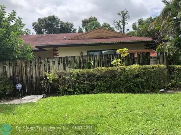 4266 Woodstock Dr  #B, West Palm Beach, FL 33409