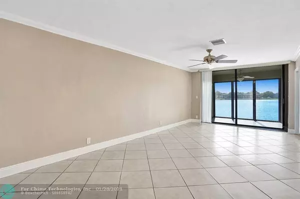 Oakland Park, FL 33309,218 Lake Pointe Dr  #202