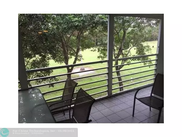 Pompano Beach, FL 33069,933 Cypress Grove Dr  #201