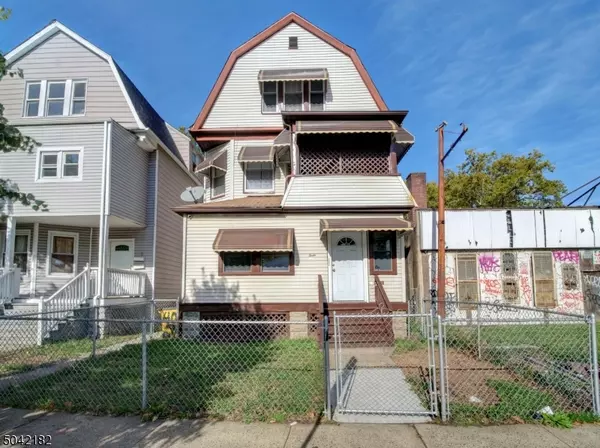 40 PARK AVE, East Orange City, NJ 07017