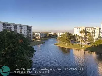 Pompano Beach, FL 33069,2309 S Cypress Bend Dr  #613