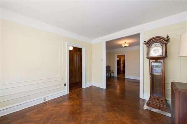 Brooklyn, NY 11228,7402 12 AVE