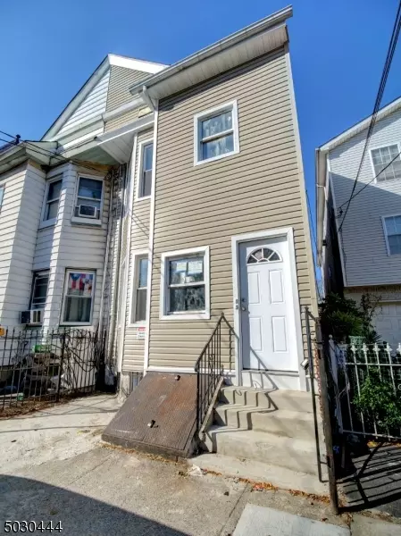 76 HIGHLAND AVE, Newark City, NJ 07104