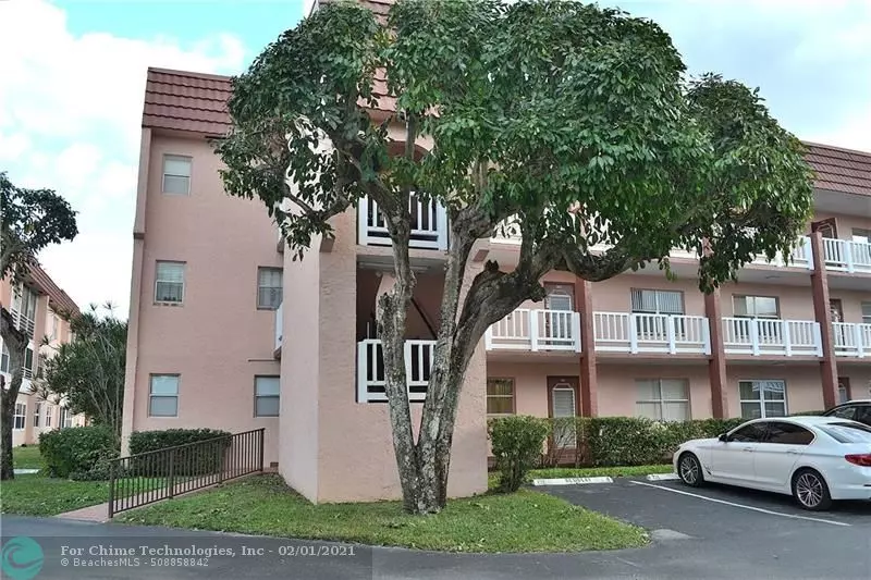 9420 Sunrise Lakes Blvd  #102, Sunrise, FL 33322