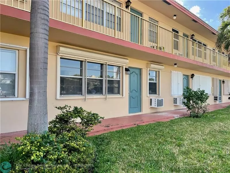 Pompano Beach, FL 33062,3212 NE 8th Ct  #14