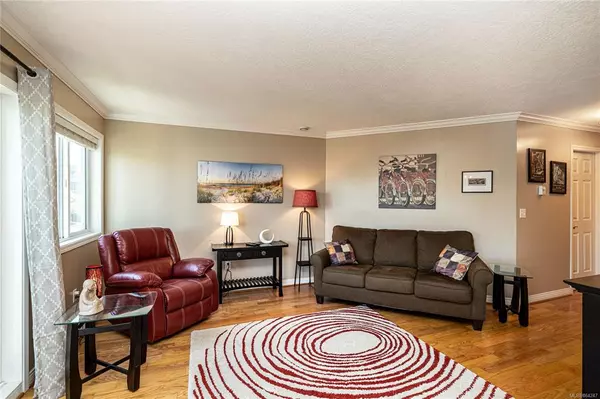 Victoria, BC V8V 3L2,1220 Fort St #303